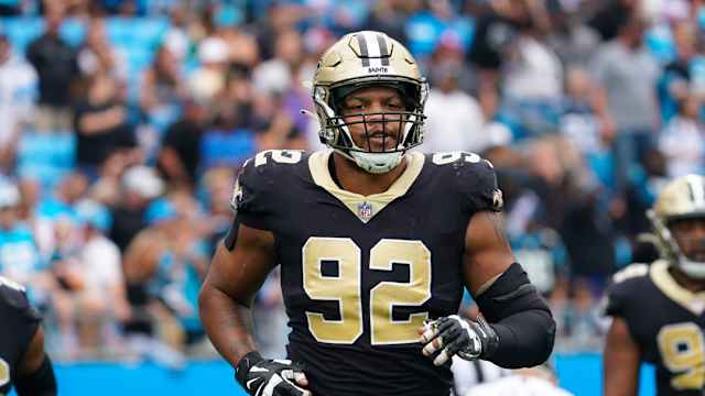 Defensive lineman Marcus Davenport
